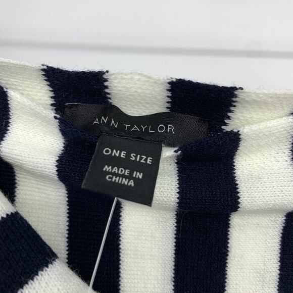 Ann Taylor Striped Knit Scarf Button Details Apx 25" X 66" Navy Blue White NEW - Picture 5 of 7